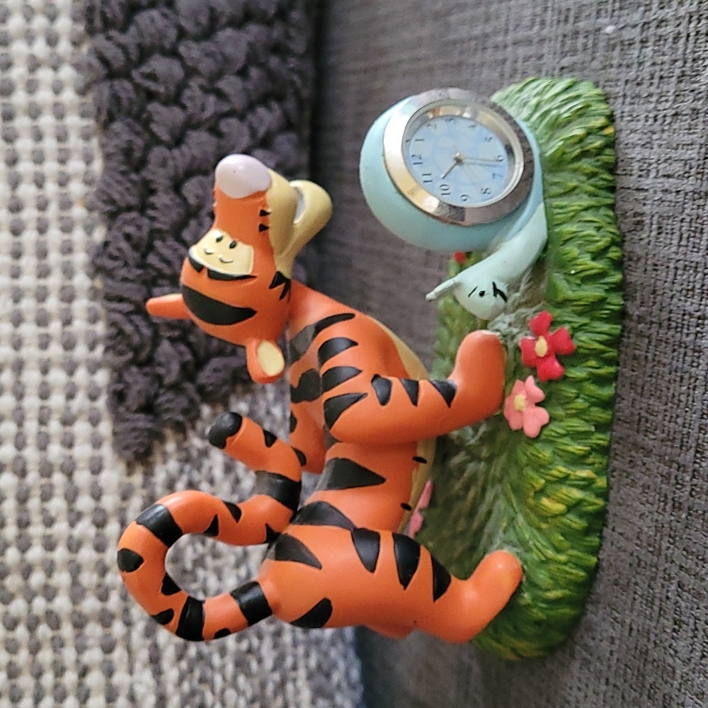Tigger And Snail Clock